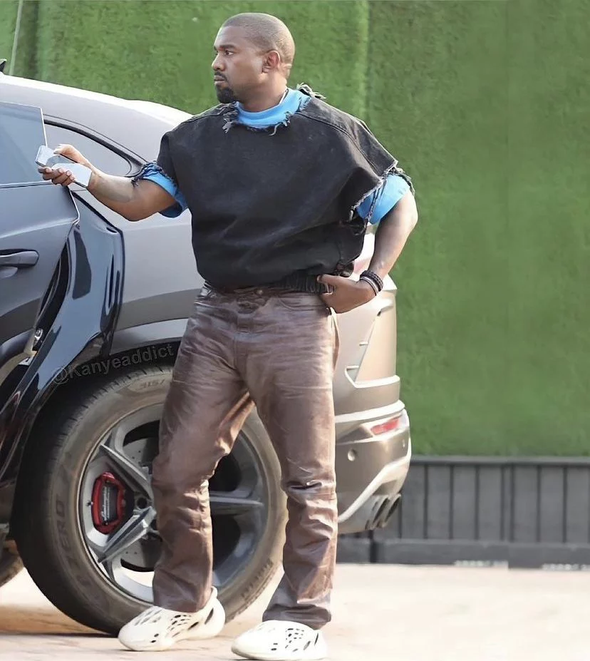 Yeezy record image
