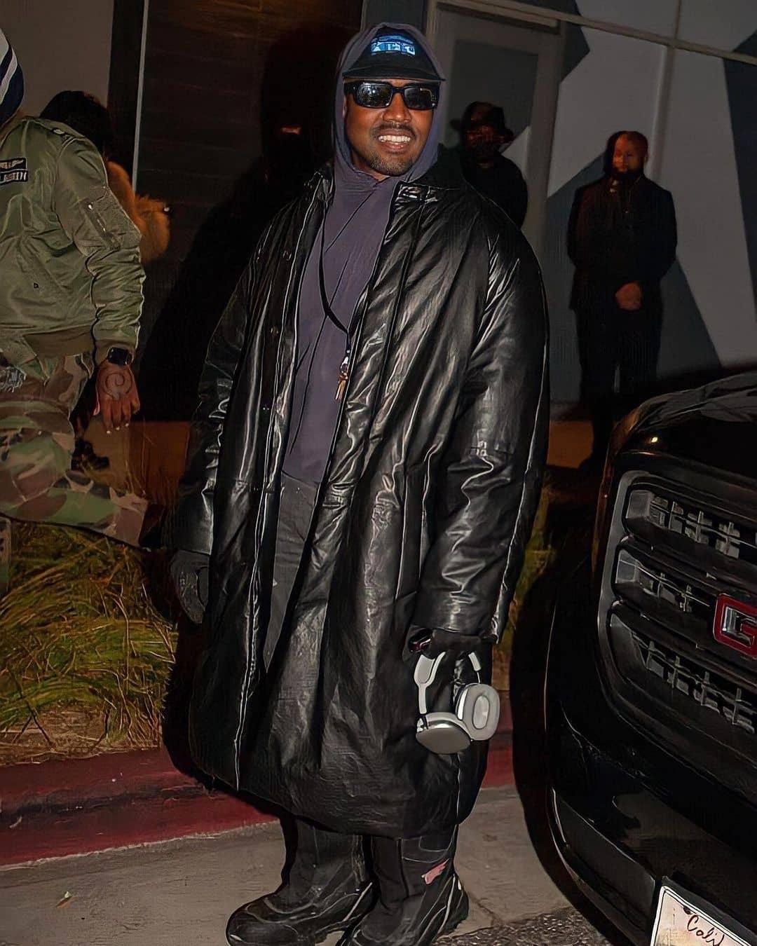 Yeezy record image