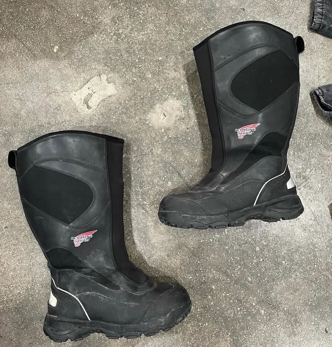 Yeezy record image