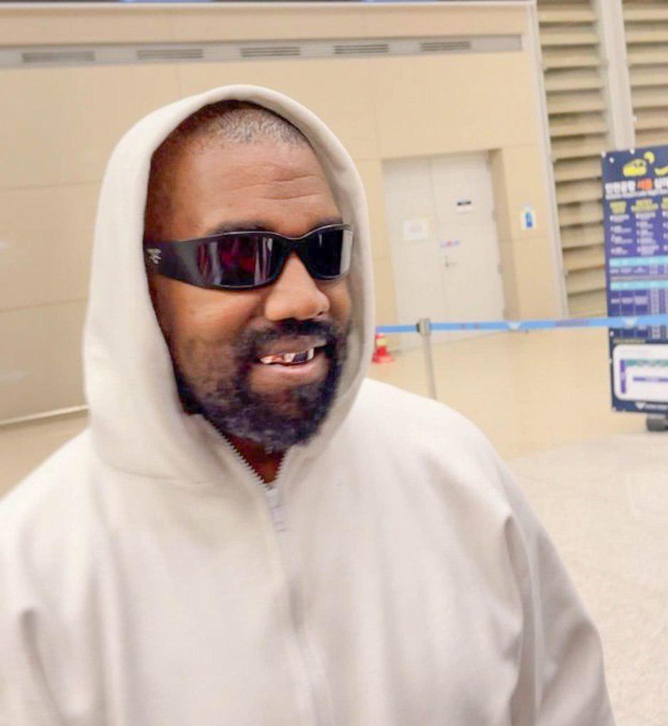 Yeezy record image