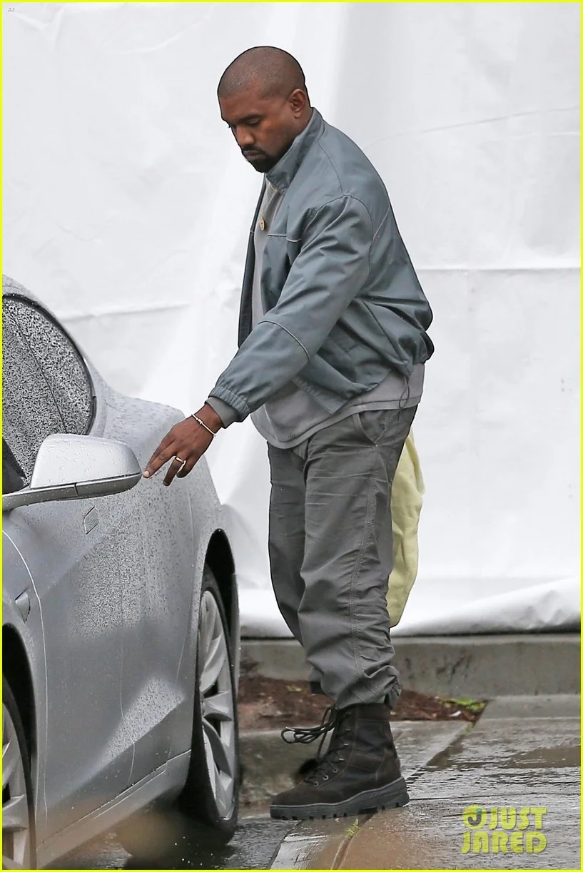 Yeezy record image