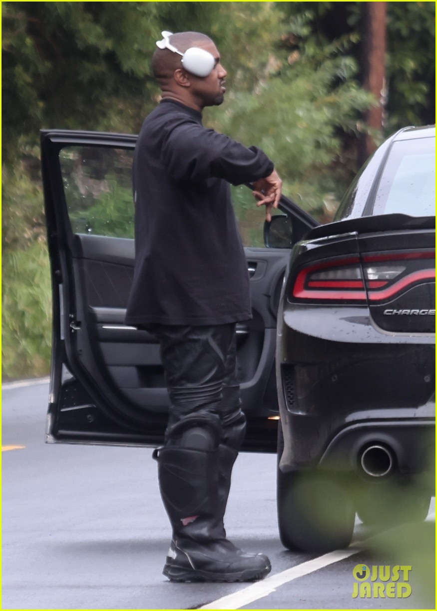Yeezy record image