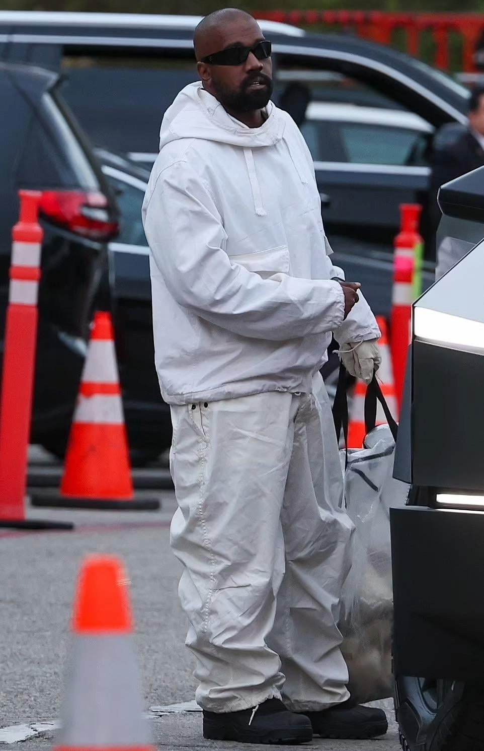 Yeezy record image