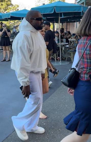 Yeezy record image