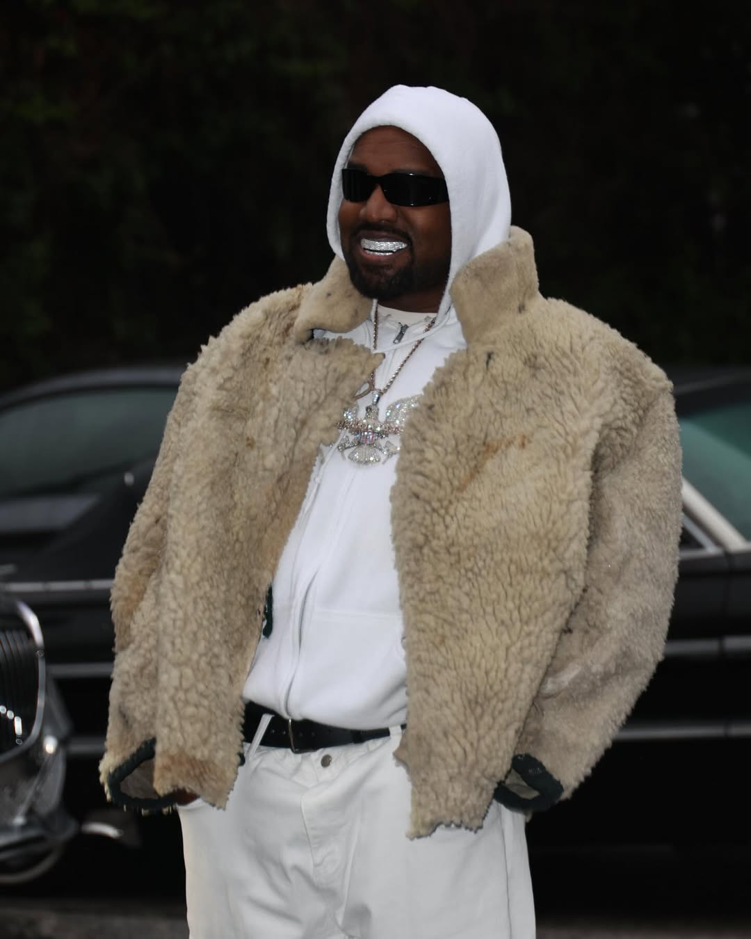 Yeezy record image