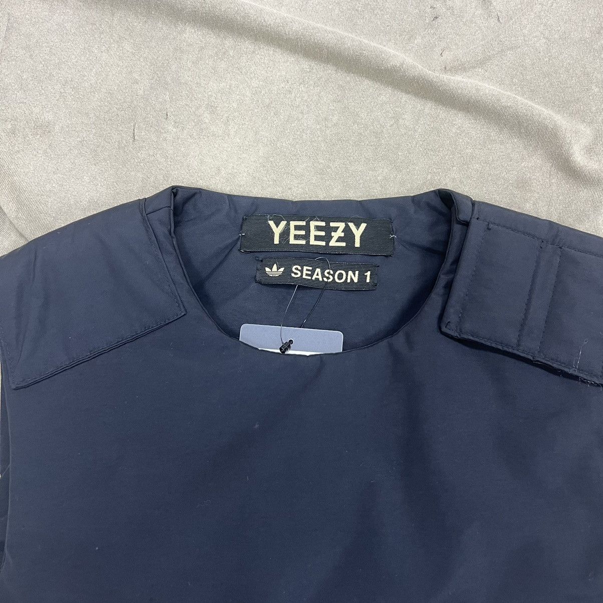 Yeezy record image