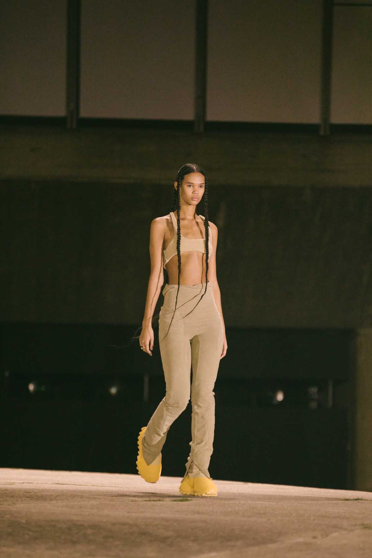 Yeezy gallery image 3