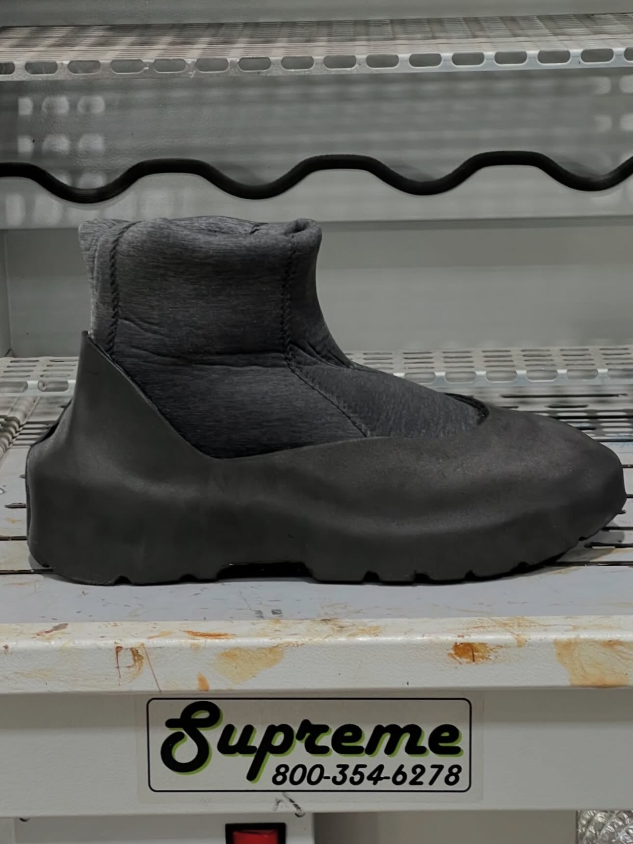 Yeezy record image